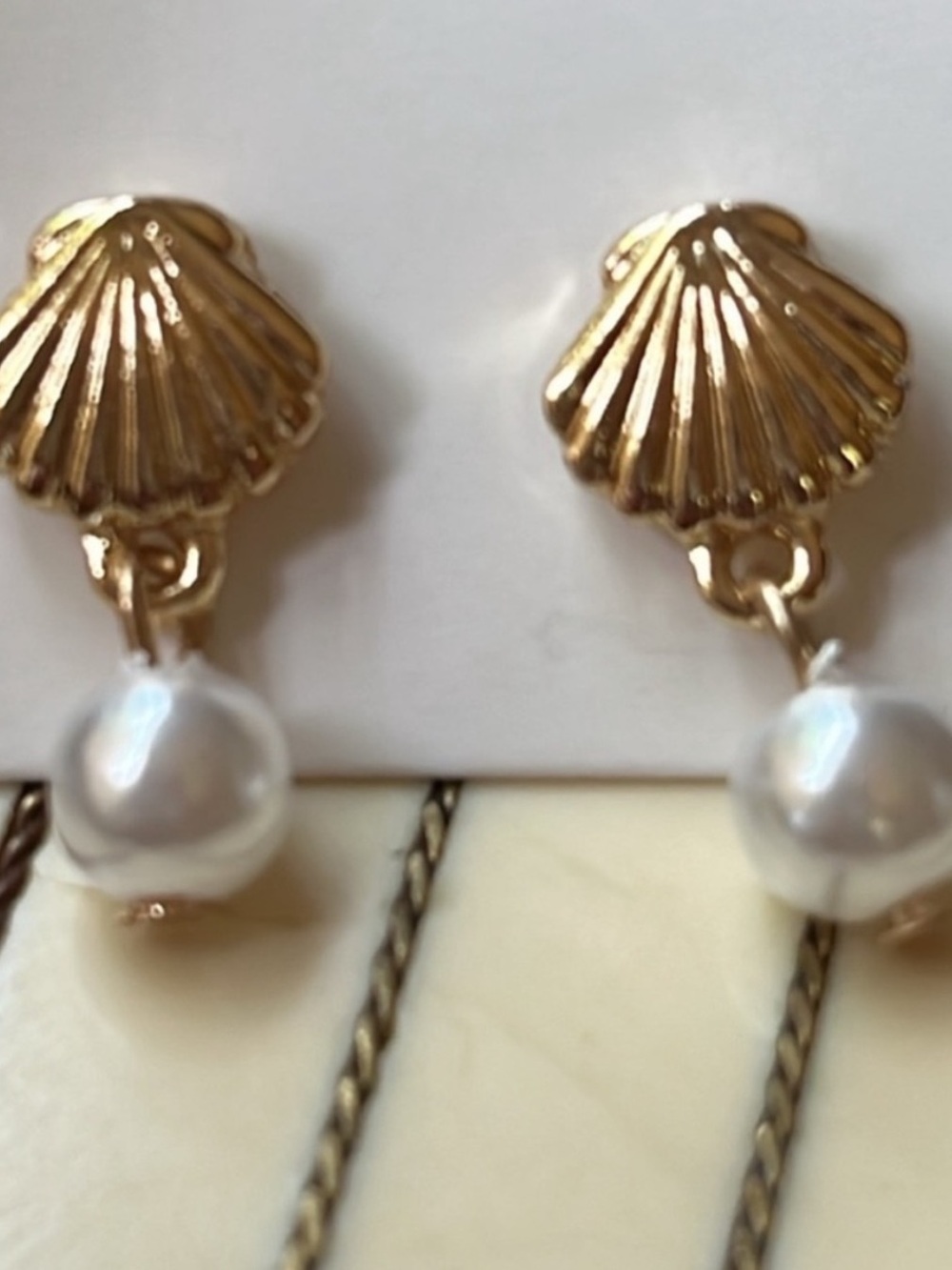 Shell Drop Pearl Earrings
